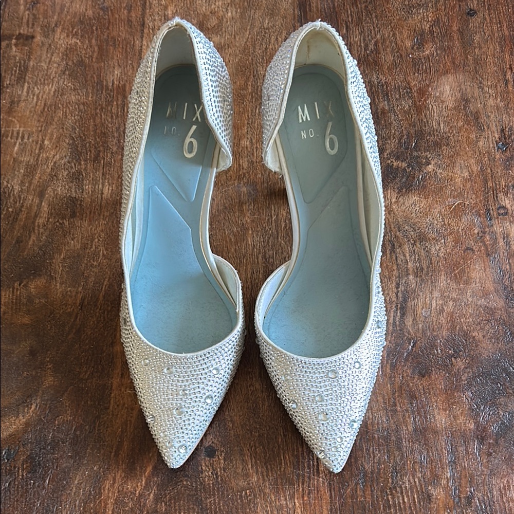 Mix No. 6 Women's Silver Pointed Toe Heels